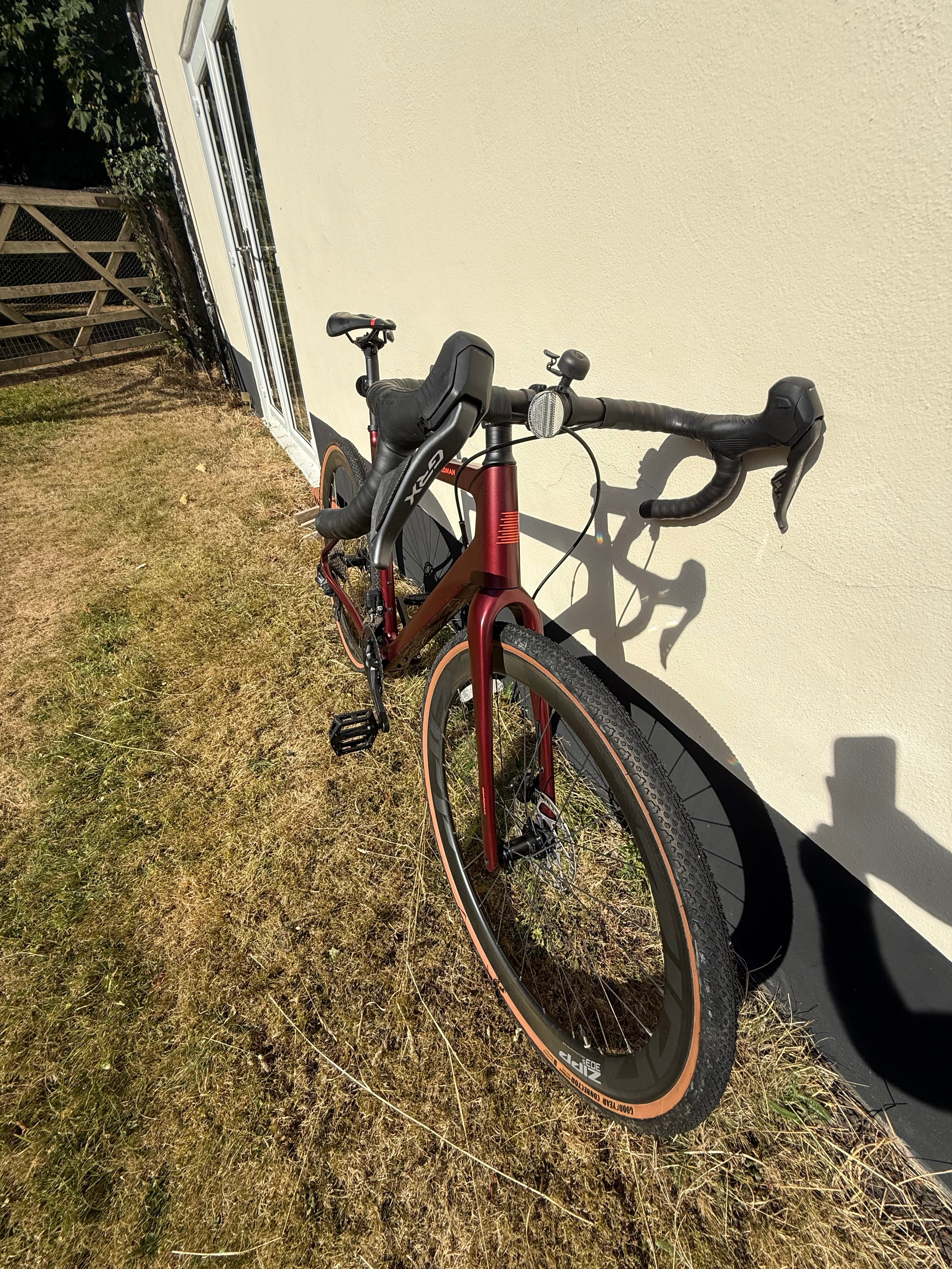2025 Boardman ADV 9.6 Carbon Adventure Bike